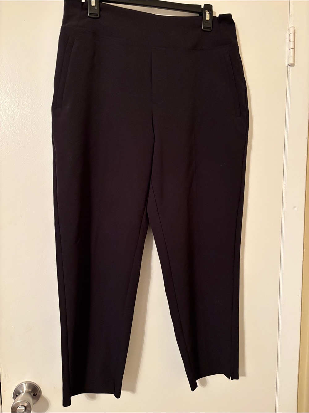 Athleta Black Cropped Stretch Ankle Pants READ